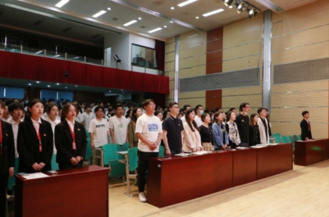 弘揚(yáng)五四精神!湖北科技職業(yè)學(xué)院舉行2024年“五四”表彰大會